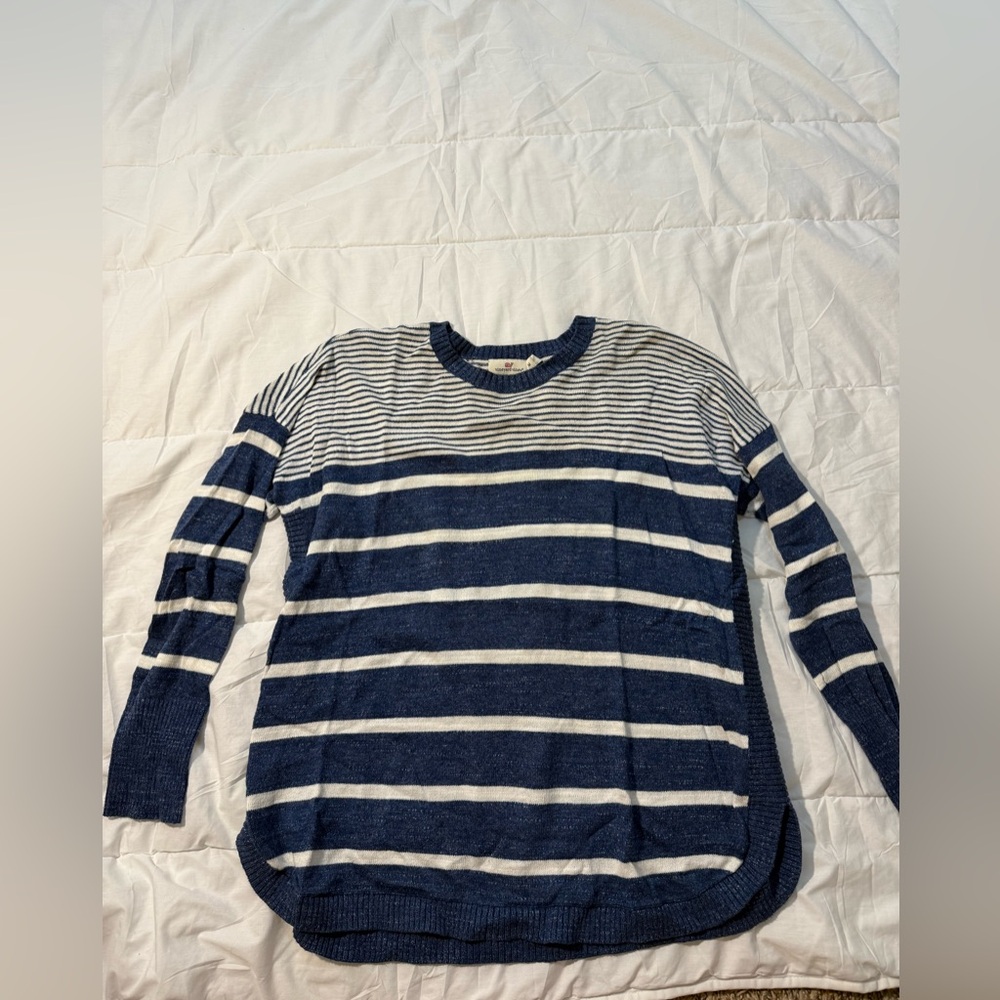 Vineyard Vines Navy and White Knit Top